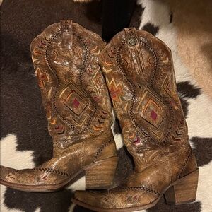 Corral women's Aztec embroidered whipstitched cowgirl snip toe boots